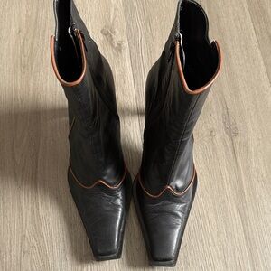Vero Cuoio Black leather Boots with Brown Accent made in Italy